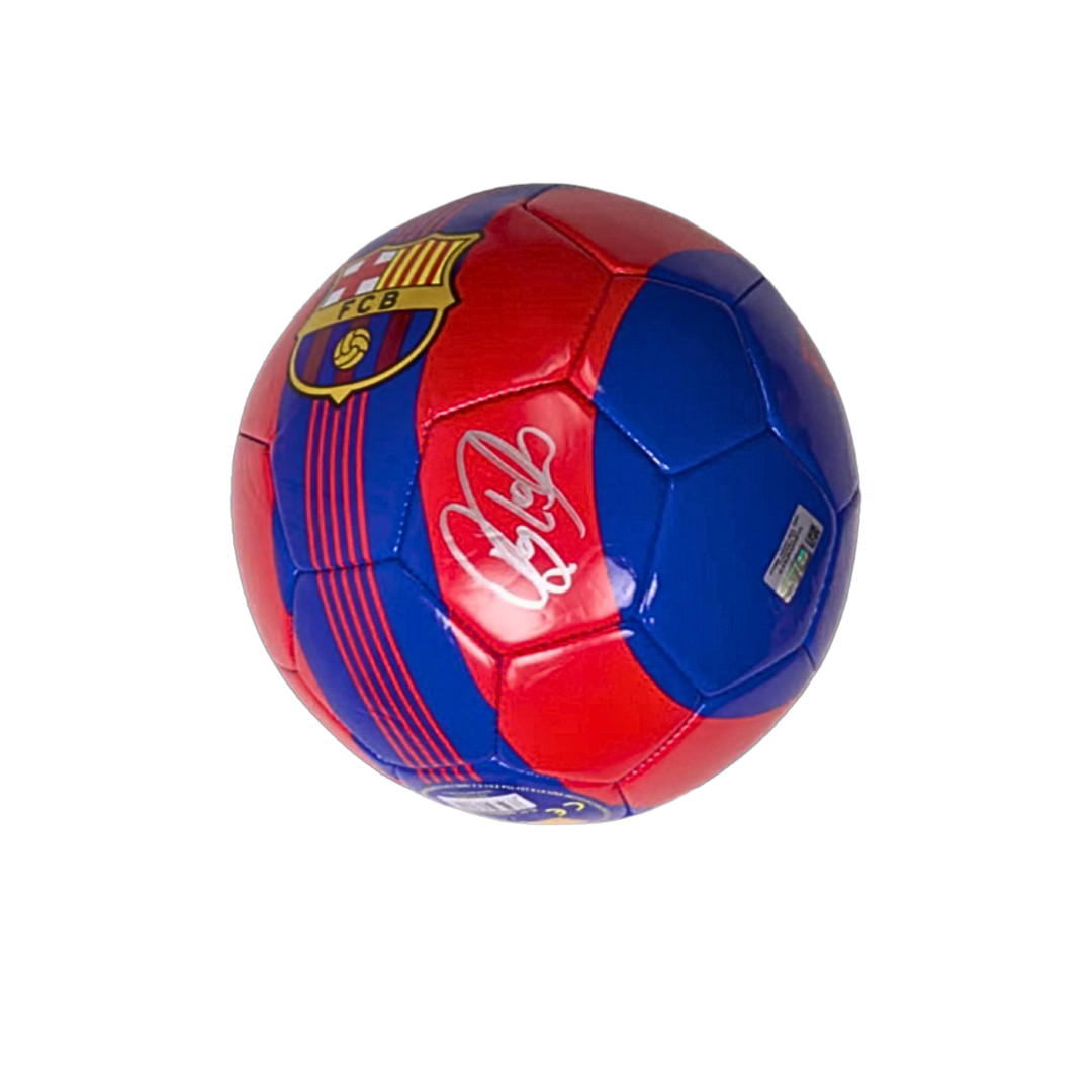 Balón firmado por Raphinha