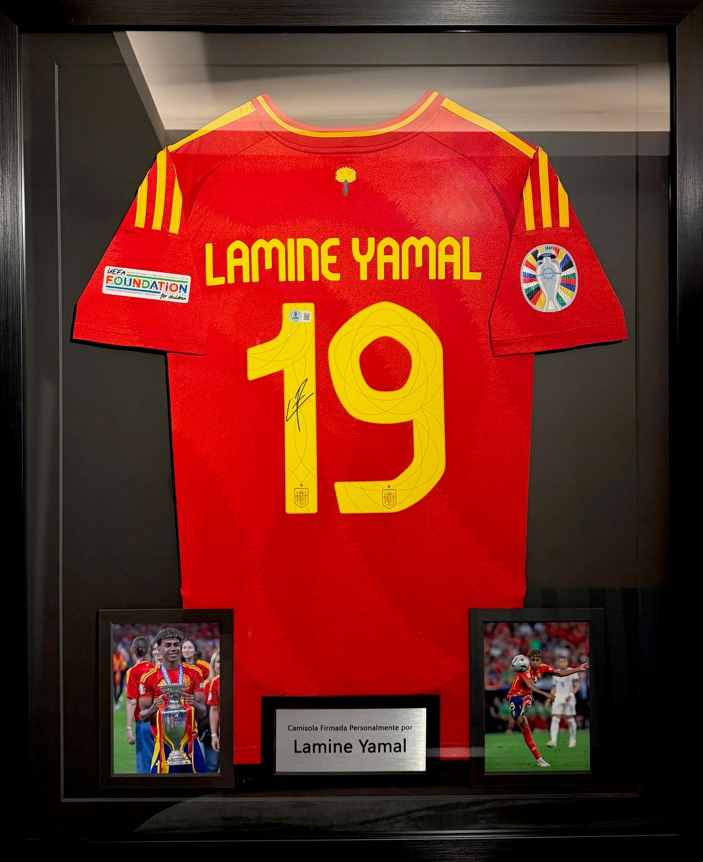 Camisola autografiada por Lamine Yamal Nasraoui Ebana