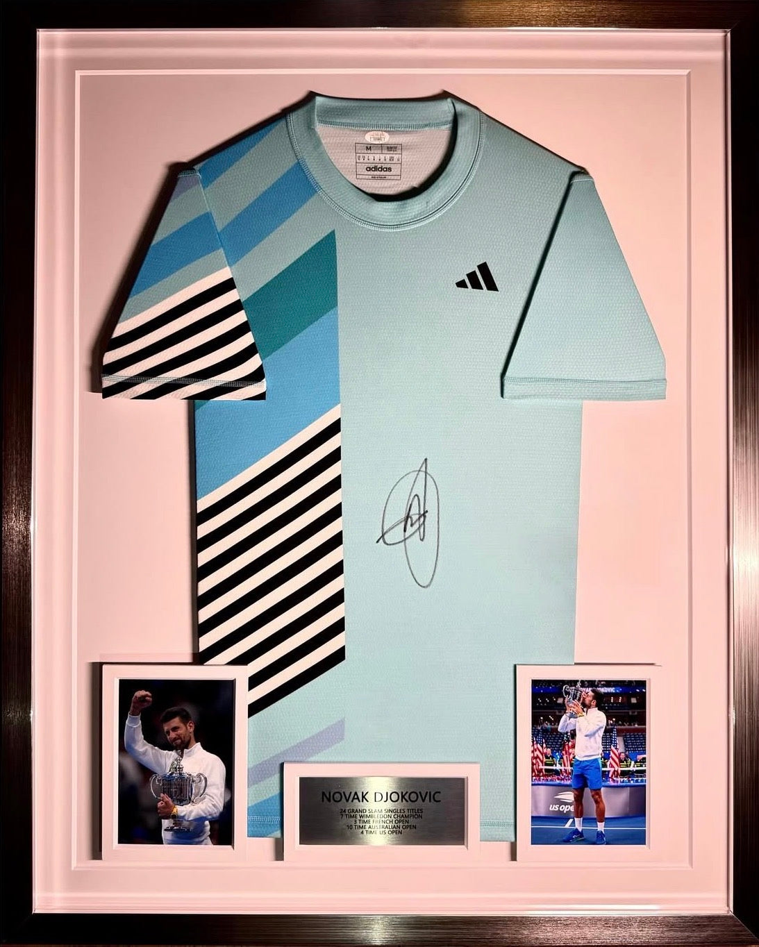 Camisola autografiada por Novak Đoković