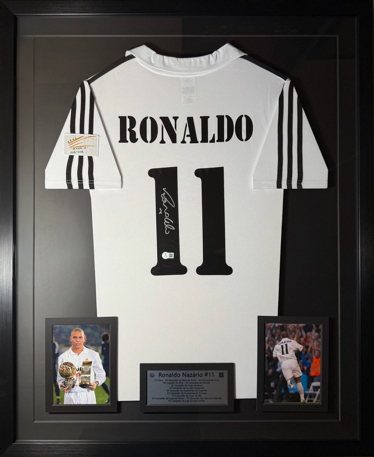 Camisola autografiada por Ronaldo Luís Nazário de Lima