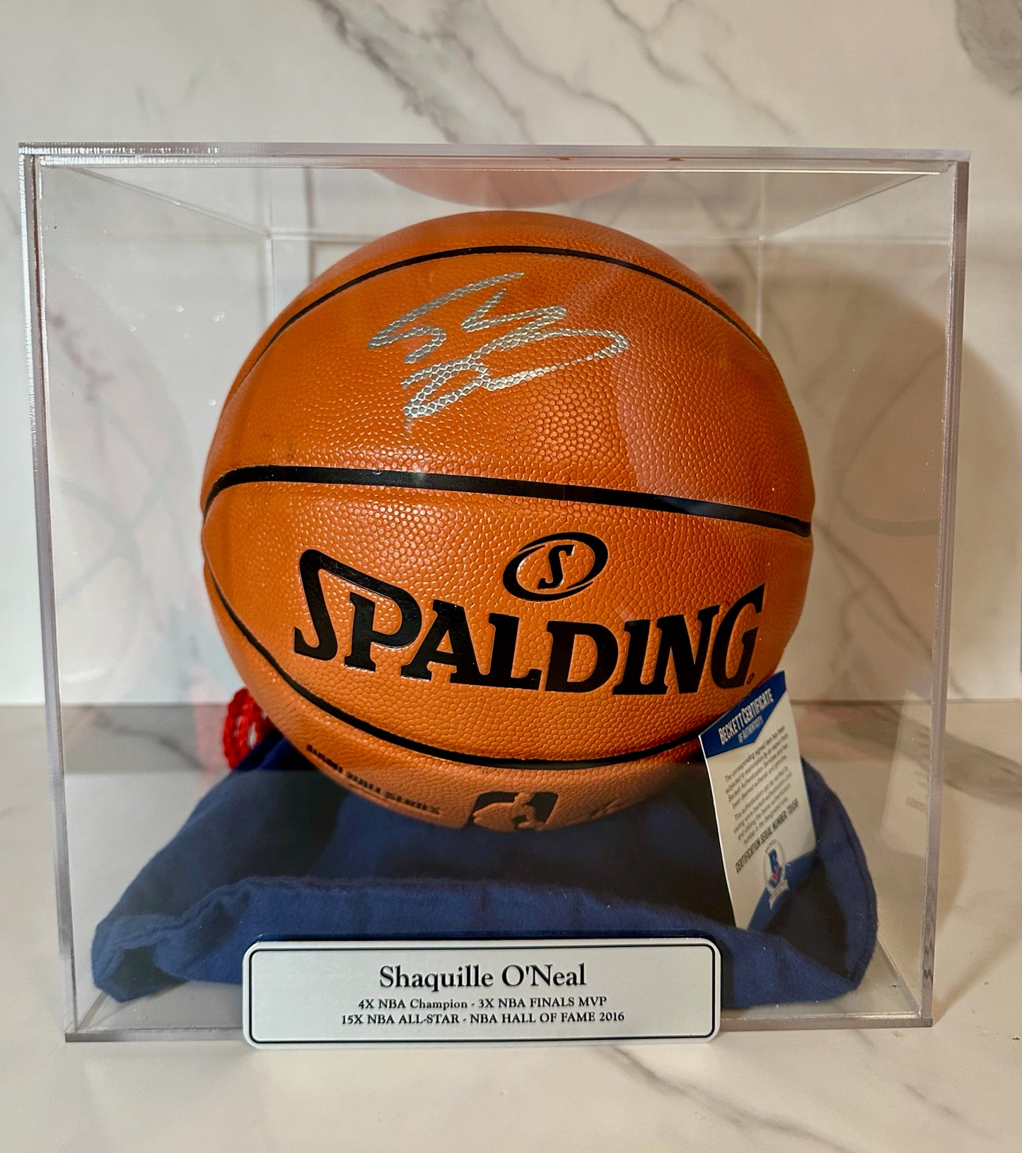 Balón Autografiado por Shaquille O´neal