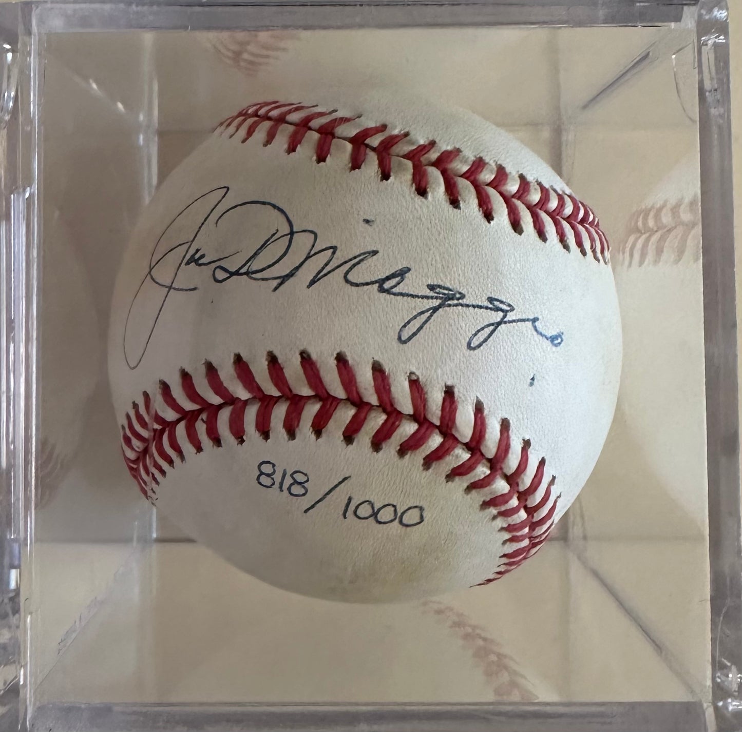 Pelota de Béisbol Autografiada por Joe DiMaggio