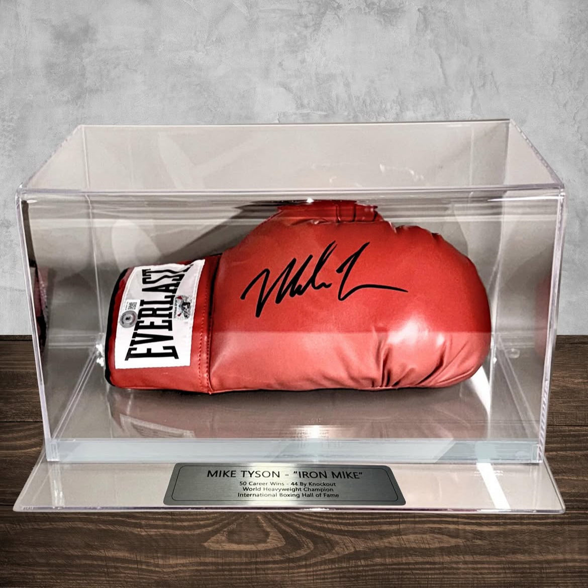 Mike Tyson - Guante Autografiado Rojo