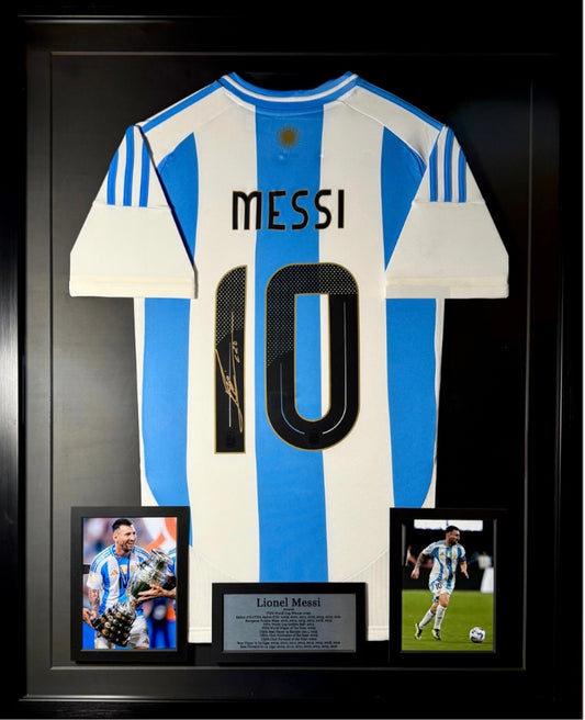 Camisola autografiada por Lionel Messi