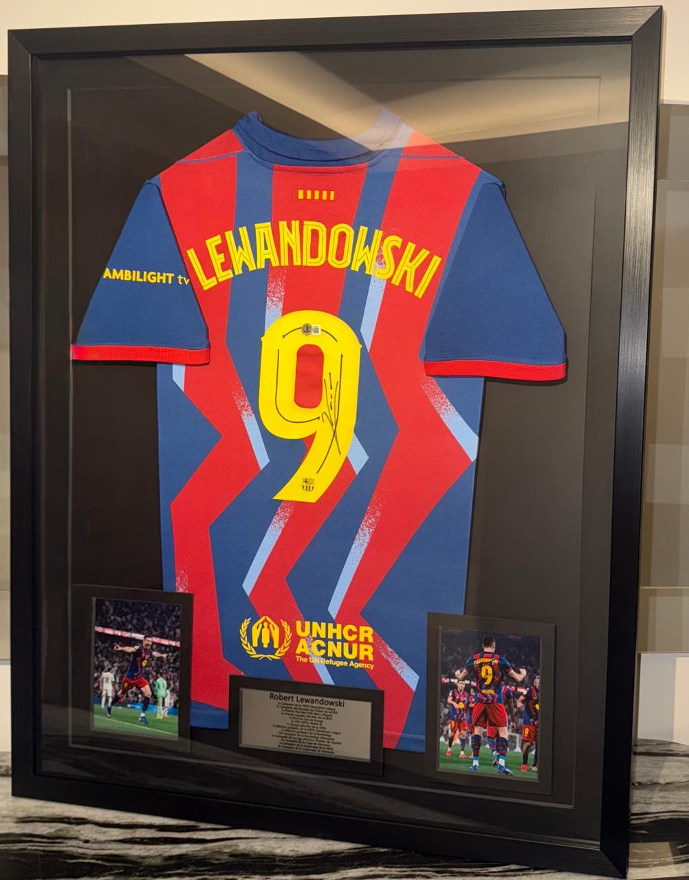 Camisola autografiada por Robert Lewandowski