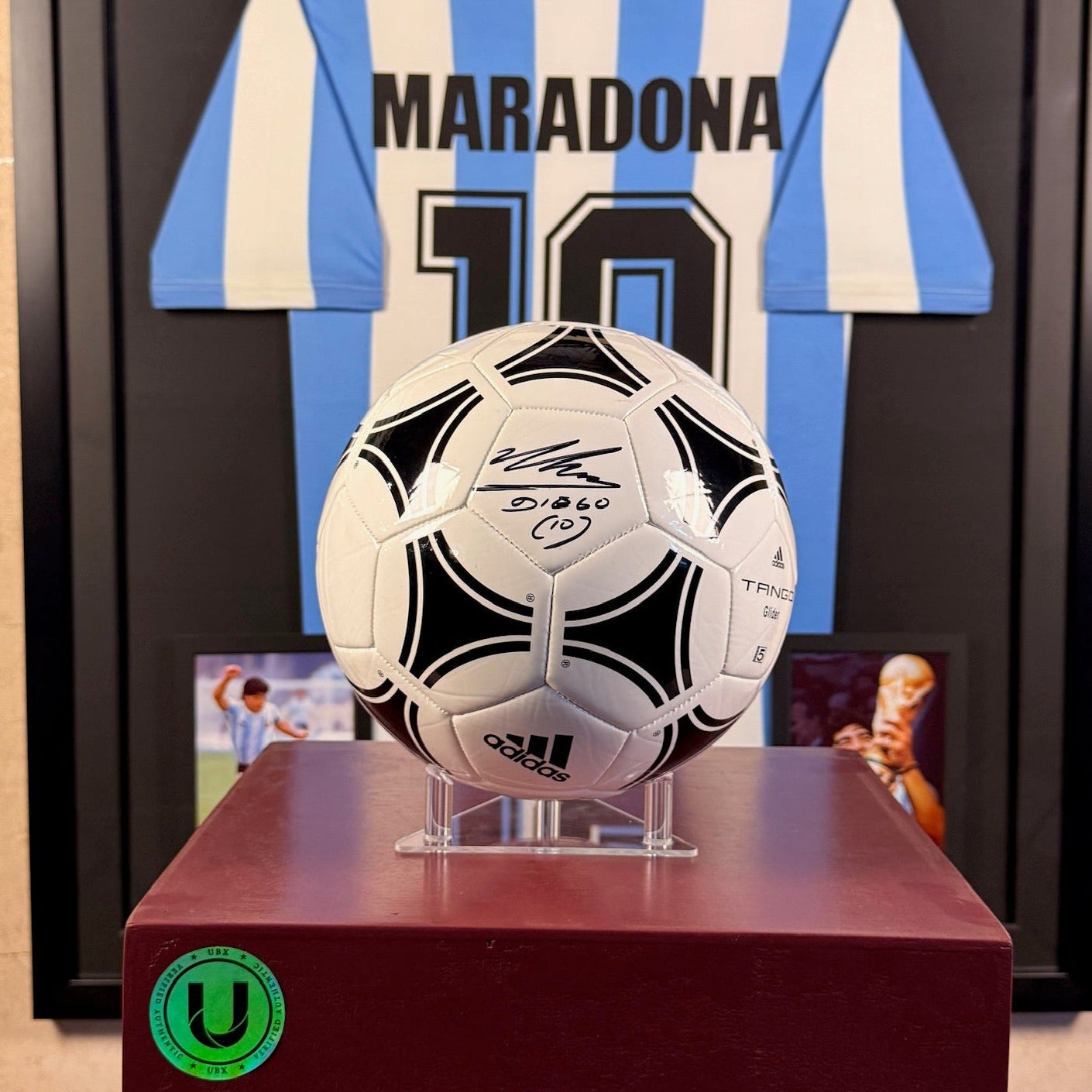 Diego Maradona - Pelota Autografiada