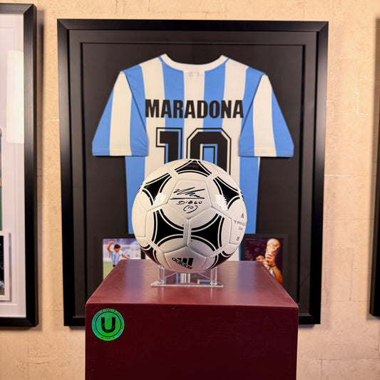 Diego Maradona - Pelota Autografiada