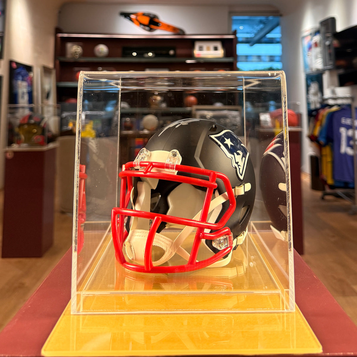 Rob Gronkowski - Casco Autografiado New England Patriots