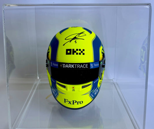 Mini casco de Fórmula 1 autografiado por Lando Norris
