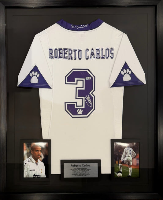 Camisola del Real Madrid autografiada por Roberto Carlos da Silva Rocha