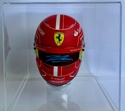 Mini casco de Fórmula 1 autografiado por Charles Marc Hervé Perceval Leclerc