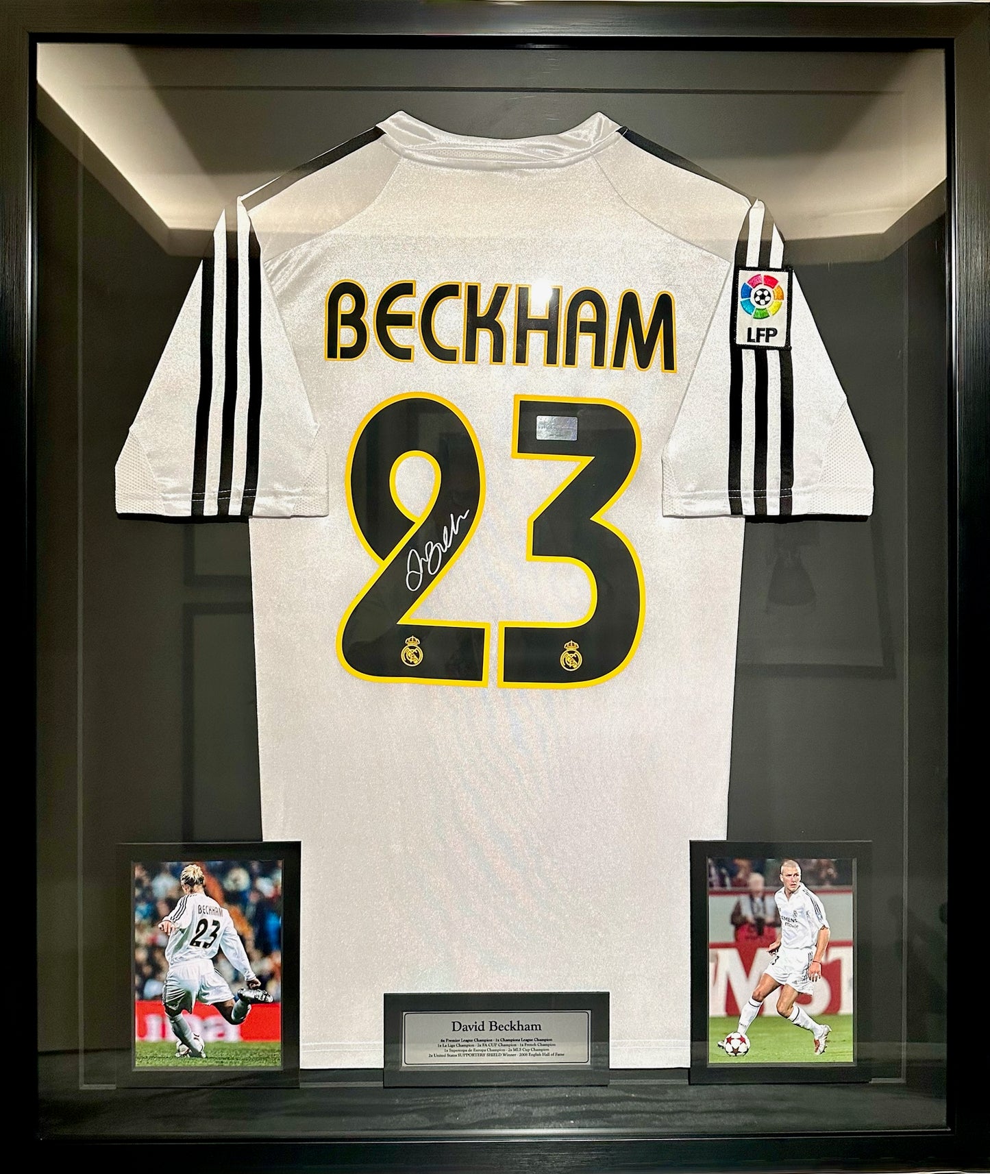 Camisola firmada por David Robert Joseph Beckham