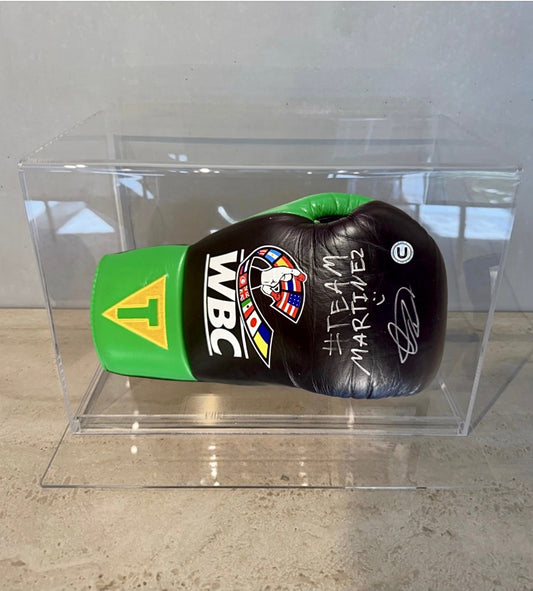 Guante derecho “fight used” autografiado por Lester Martínez