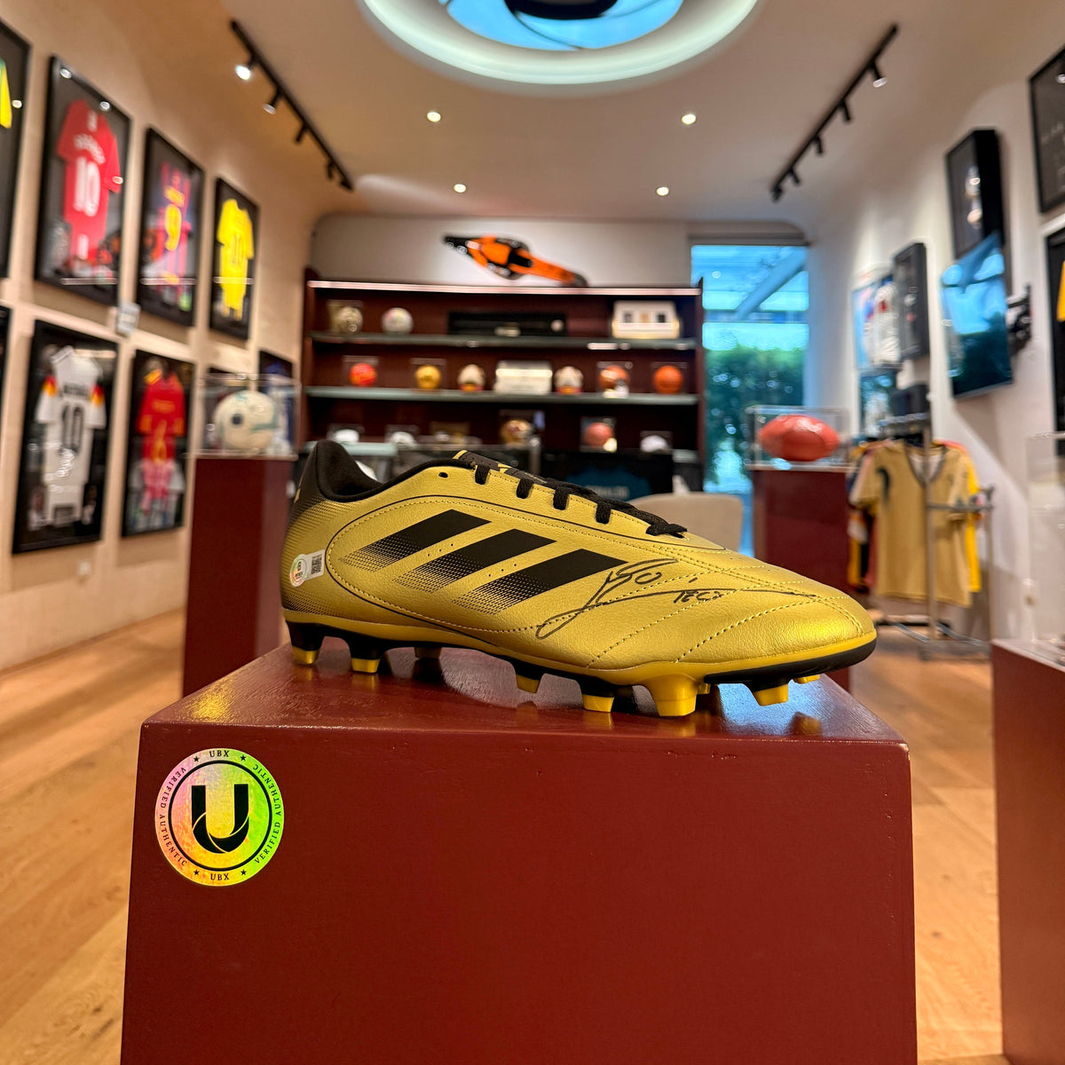 Lionel Messi - Taco Autografiado - Dorado